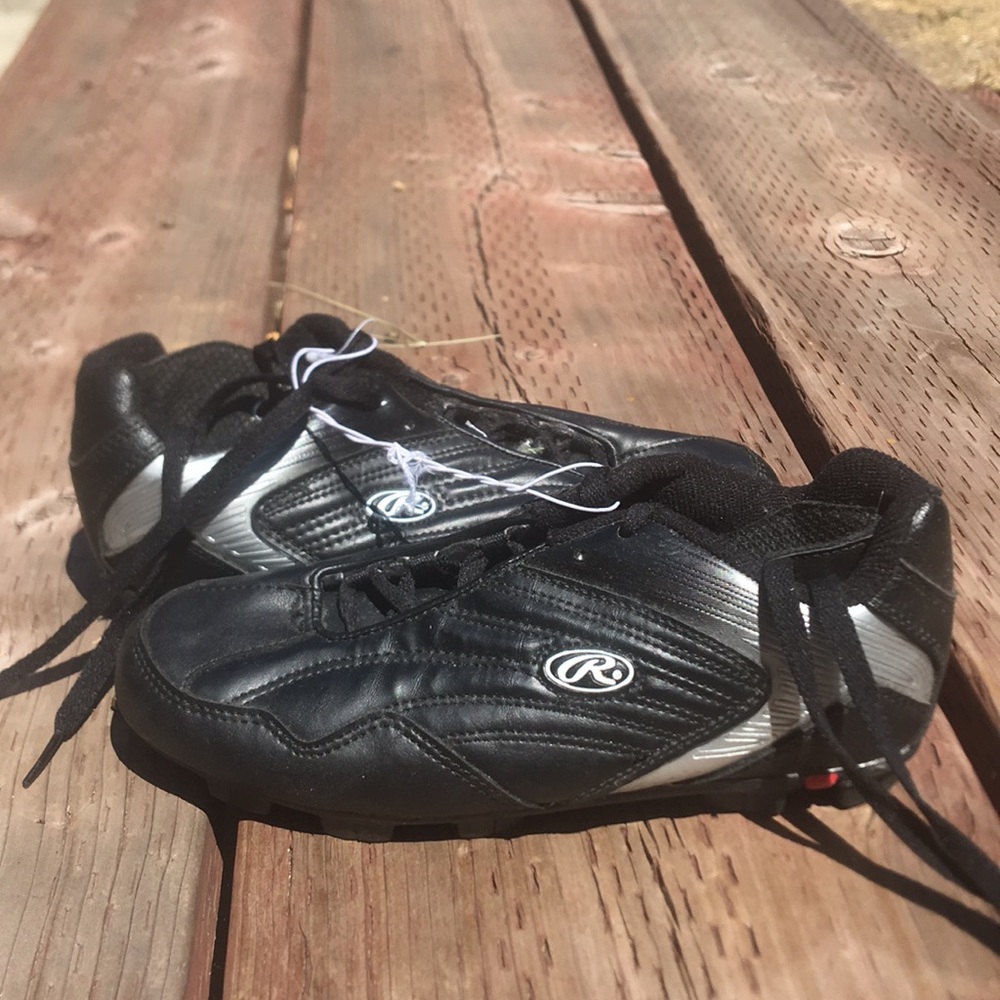 Boys cleats